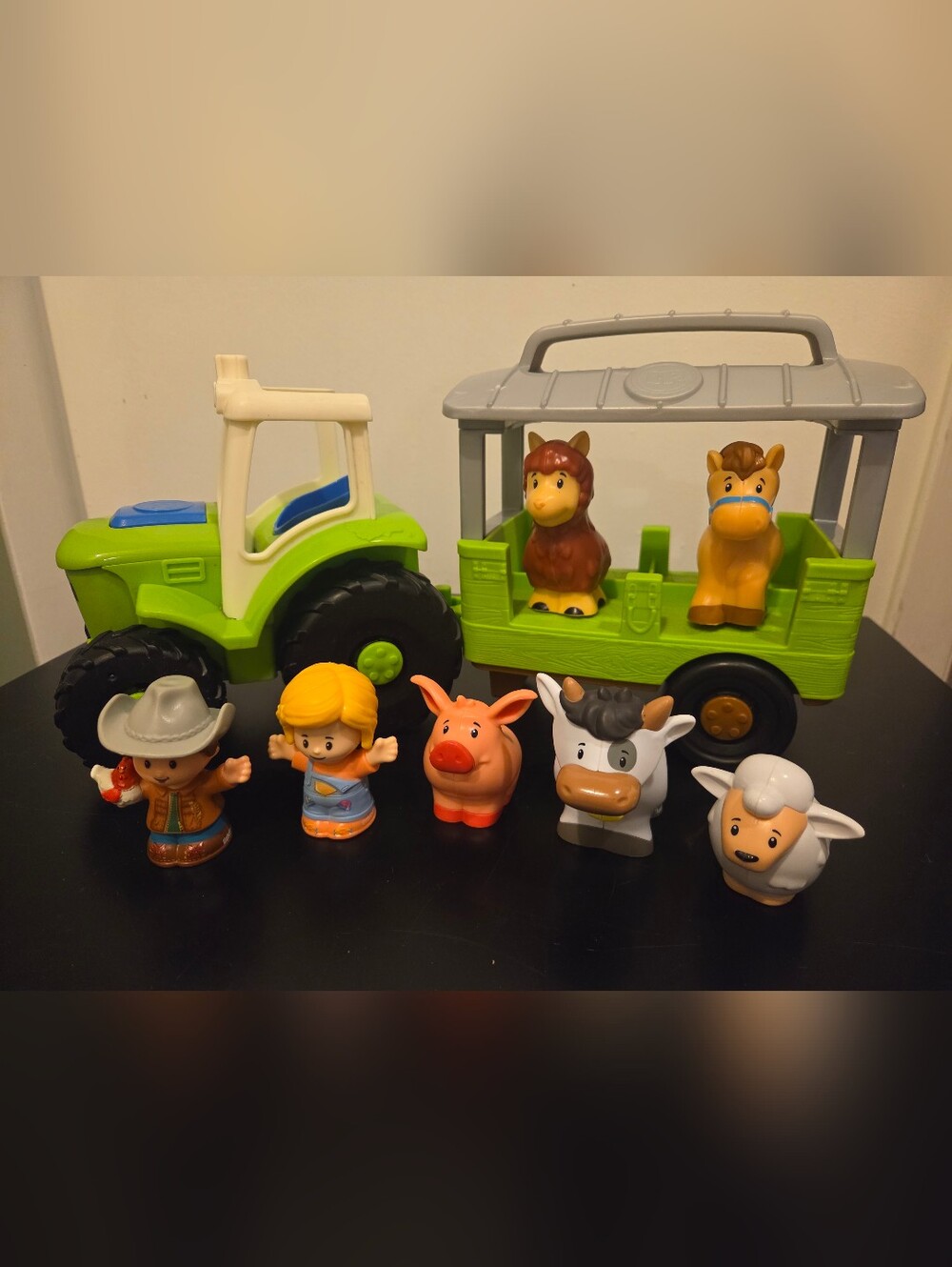Little People Caring For Animals Tractor With Farm Aninals Llama Horse Cow Pig